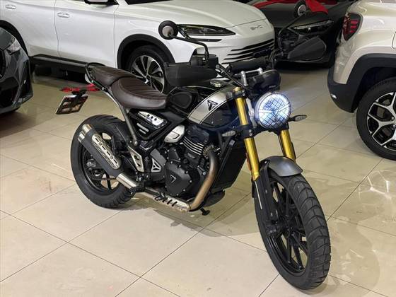 TRIUMPH SCRAMBLER 400 X TRIUMPH SCRAMBLER 400 X